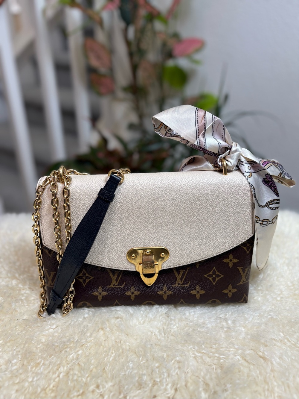 Louis Vuitton Monogram Saint Placide Creme